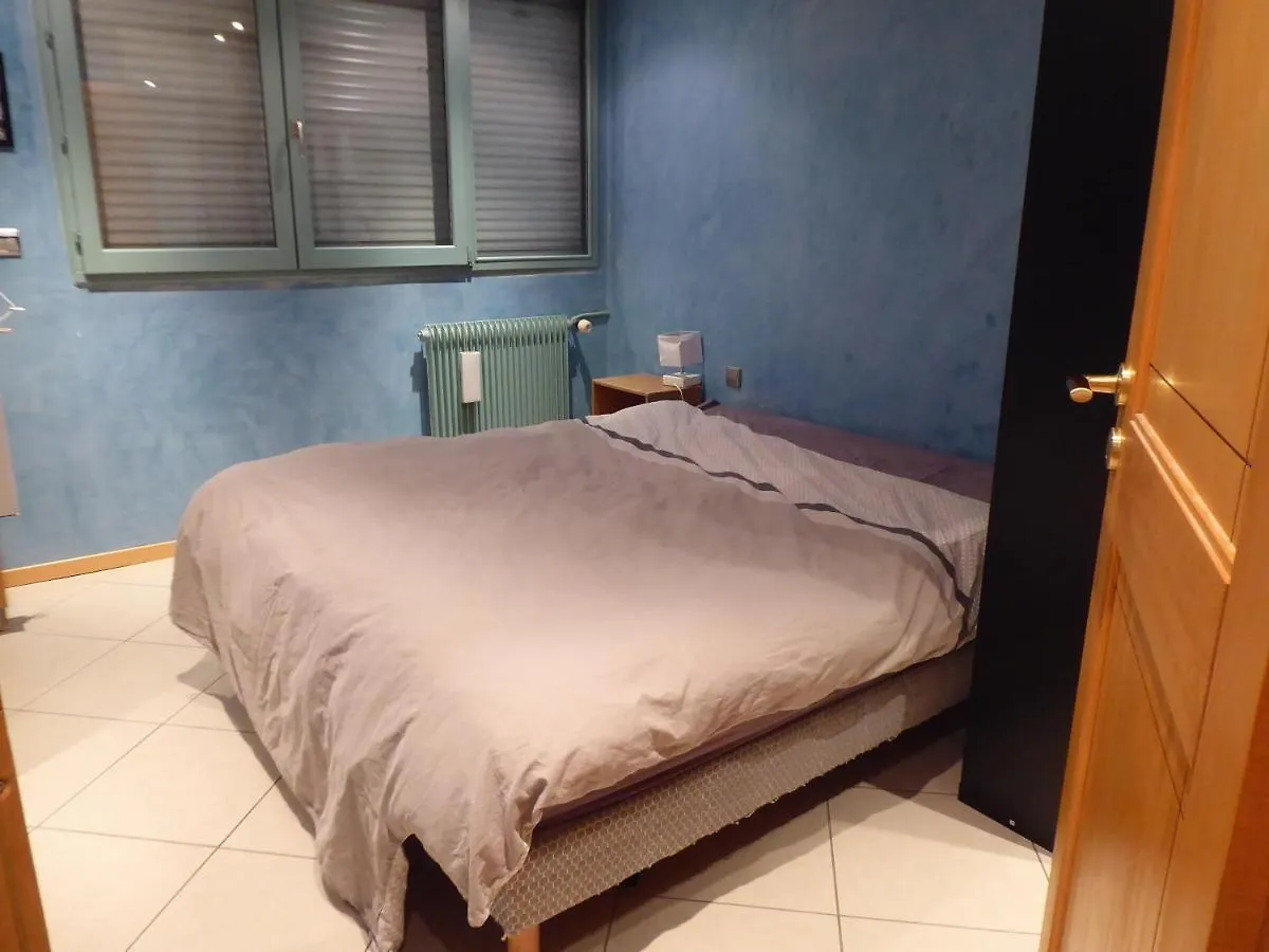 Quarto em Acomodações Particulares Chambre Dans Un Appartement Annecy Gare-Centre